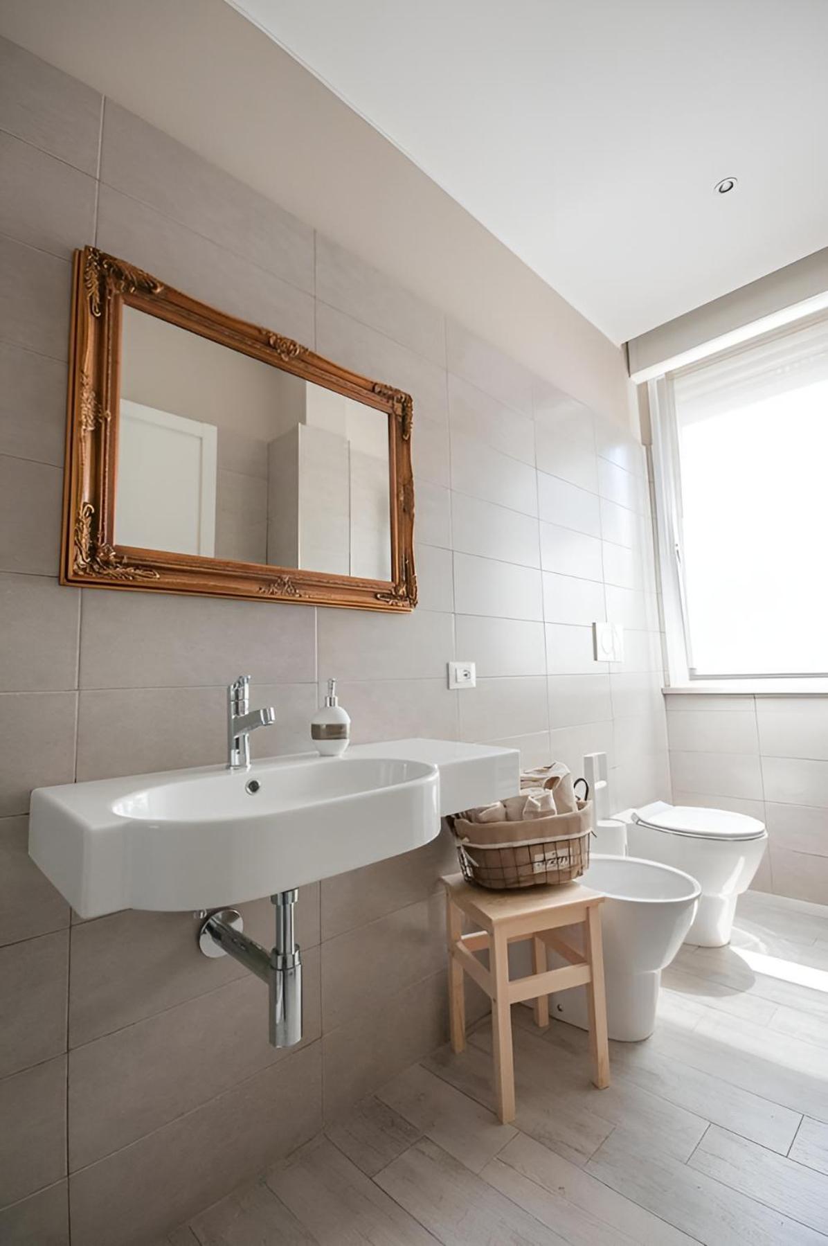Alla Scaletta - Stanze Con Bagno Privato E Wifi A Pochi Passi Dal Duomo Mirandola Kültér fotó