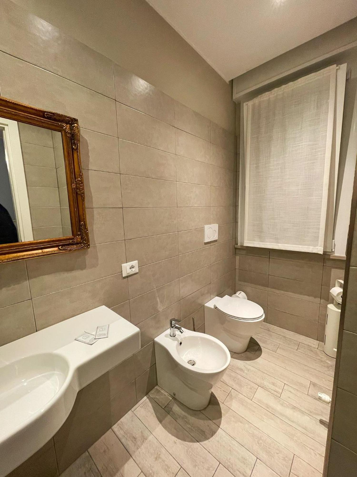 Alla Scaletta - Stanze Con Bagno Privato E Wifi A Pochi Passi Dal Duomo Mirandola Kültér fotó