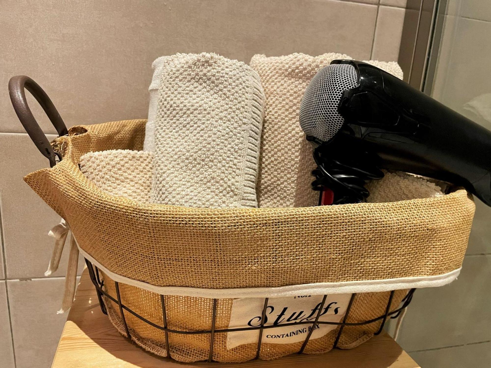 Alla Scaletta - Stanze Con Bagno Privato E Wifi A Pochi Passi Dal Duomo Mirandola Kültér fotó